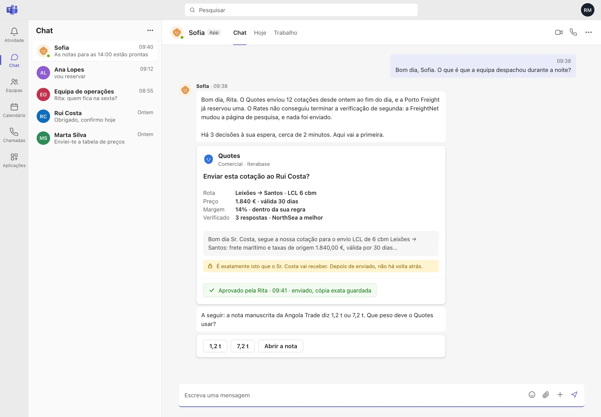 A Sofia no Microsoft Teams, com um cartão de confirmação de cotação